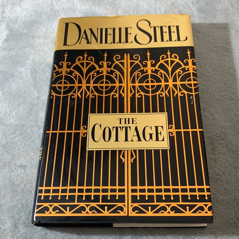 The Cottage by Danielle Steel